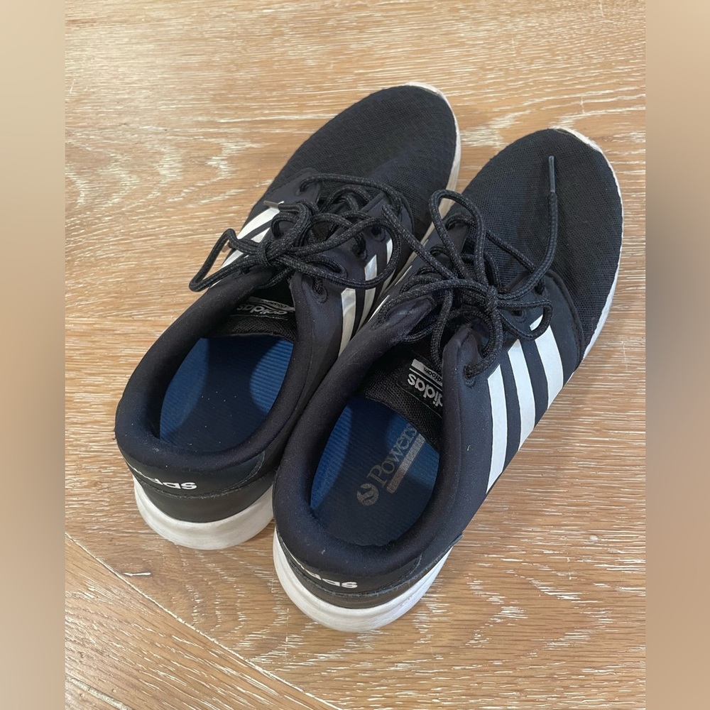 Unisex 9.5 adidas black and white powerstep tennis shoes QT Racers